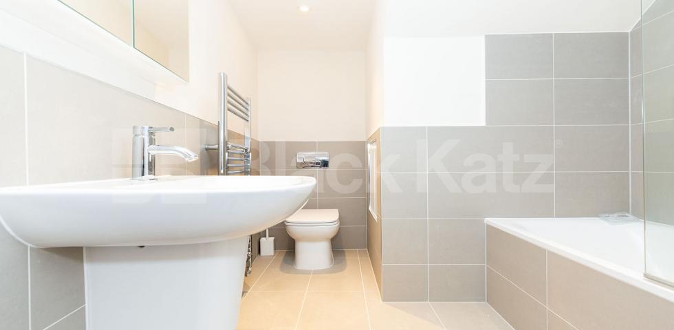 			1 Bedroom, 1 bath, 1 reception Apartment			 DOVE ROAD , CANONBURY-ISLINGTON